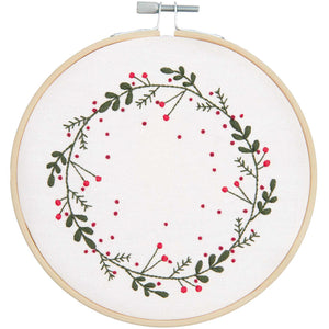 KIT BRODERIE  " COURONNE D''HIVER "